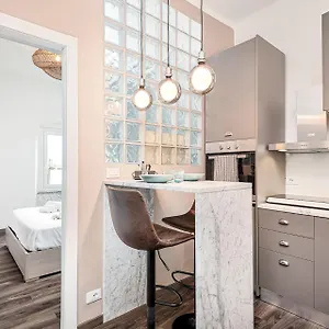 Splendido Bilocale Nuovissimo Con Finiture Di Lusso Carrara